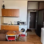Apartament Marina Bay Saint Święty Włas