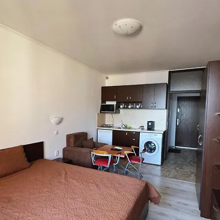 Апартаменты Marina Bay Saint Vlas