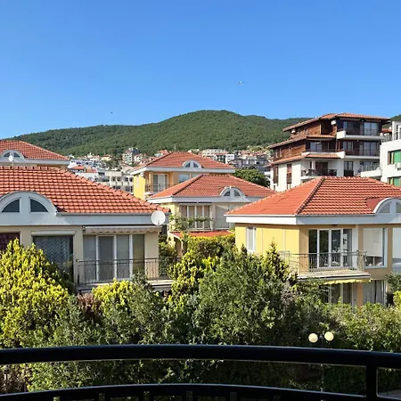 Marina Bay Saint Vlas *