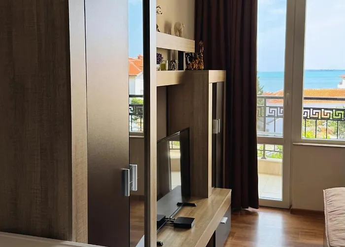 Marina Bay Saint Vlas *